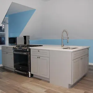 Newly Remodeled In Friendship/ Shadyside Pittsburgh